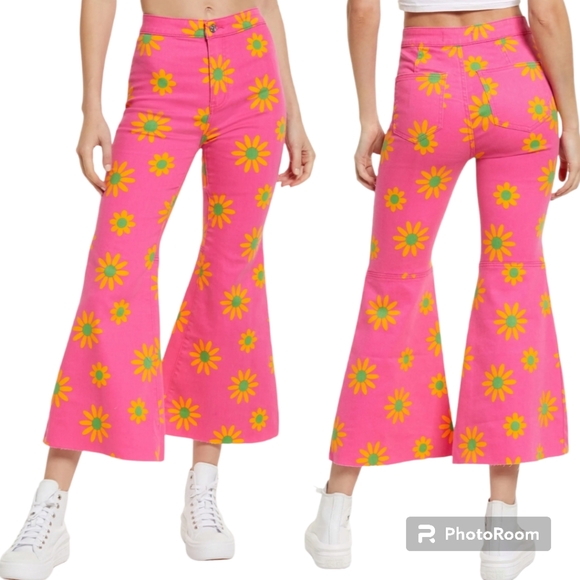 🚨SOLD🚨NWT FP Youthquake High rise printed crop Flare jeans - Picture 2 of 5